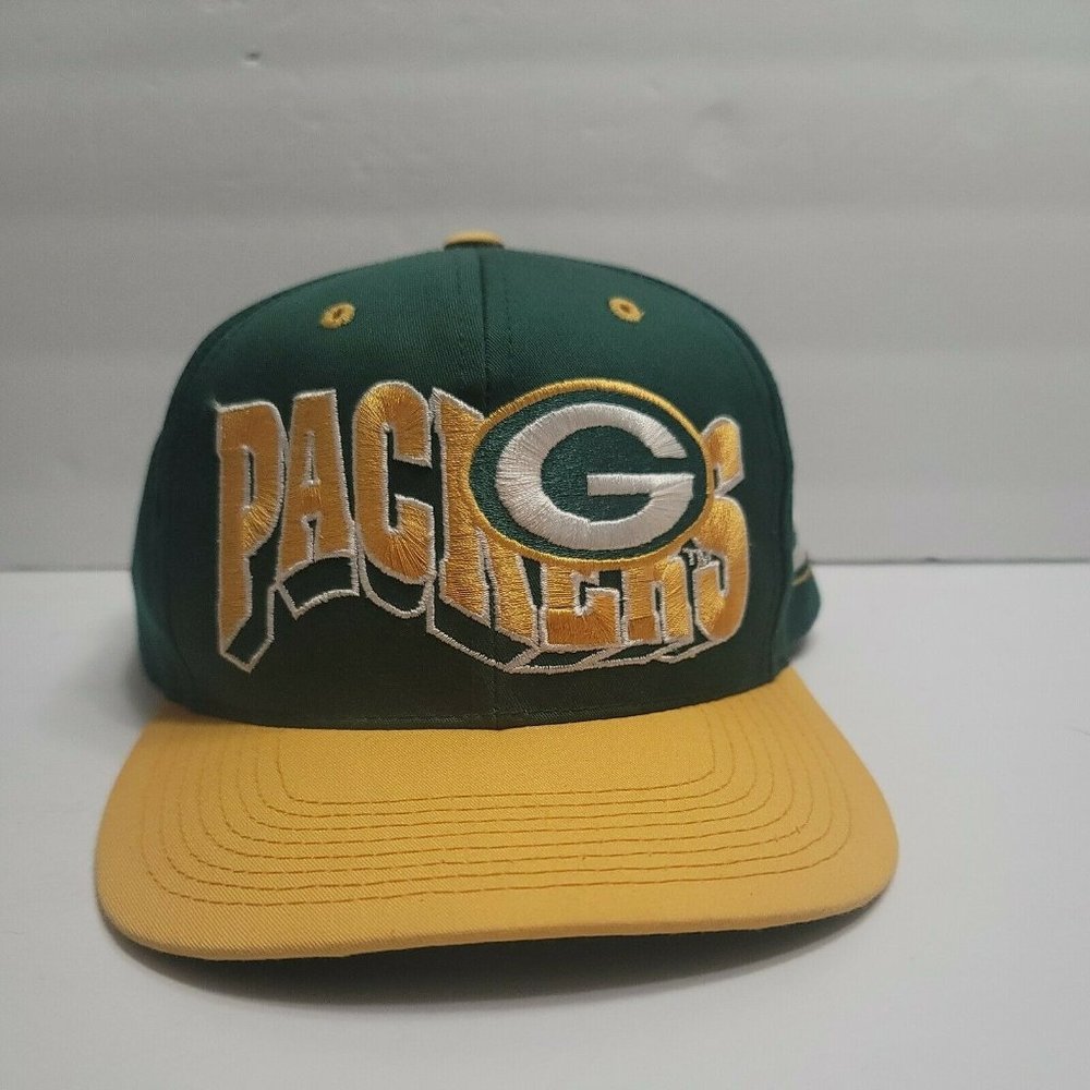 Vintage Green Bay Packers Mens NFL Wave Logo Embroidered Snapback Baseball Hat